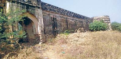 जिले के 2 ऐतिहासिक स्मारकों के 15 मीटर के दायरे में खनन व निर्माण प्रतिबंधित