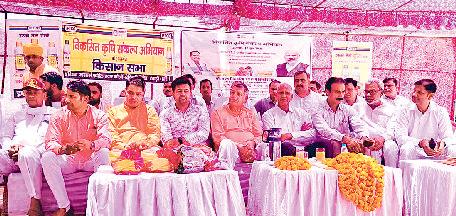 किसान विभागीय स्कीमों का प्रयोग करके बढ़ाएं अपनी आमदनीः धर्मवीर सिंह