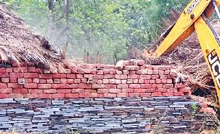 बेवल, झिगावन, सिहोर, कोका, छितरोली व गोमली में दस्ते ने हटाए अवैध कब्जे