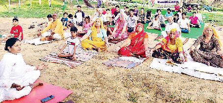 योग प्रशिक्षण शिविर जारी