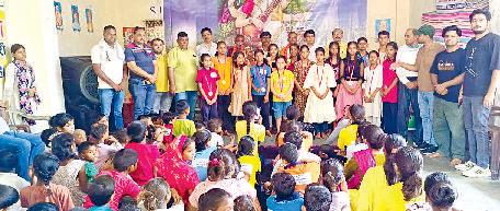 स्लम एरिया टैलेंट में मनाया पितृ समारोह
