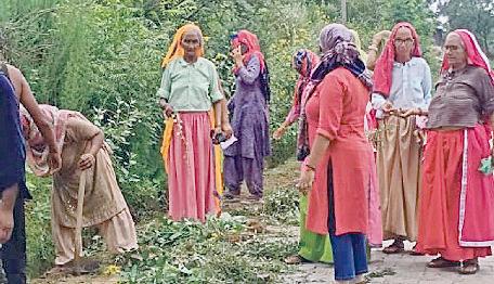 गांवों में चलाया गया सघन स्वच्छता अभियान