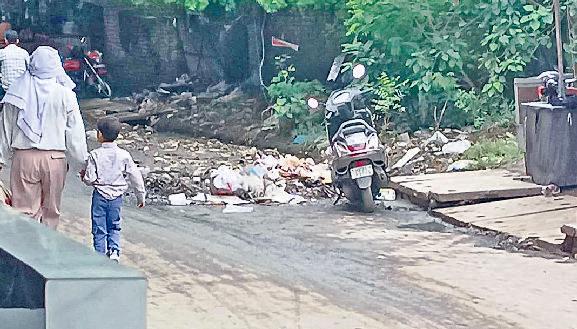 डीसी की सख्त चेतावनी... नदी, नालों व नालियों में कूड़ा डालने वालों पर होगी कड़ी कार्रवाई