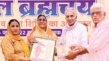 आर्य समाज ने डॉ. कृष्णा आर्या को आर्य महिला गौरव सम्मान से किया सम्मानित