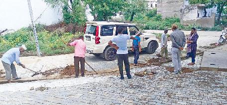 जिले में सघन स्वच्छता अभियान ने पकड़ी रफ्तार, जनभागीदारी से चमकेंगे गांव
