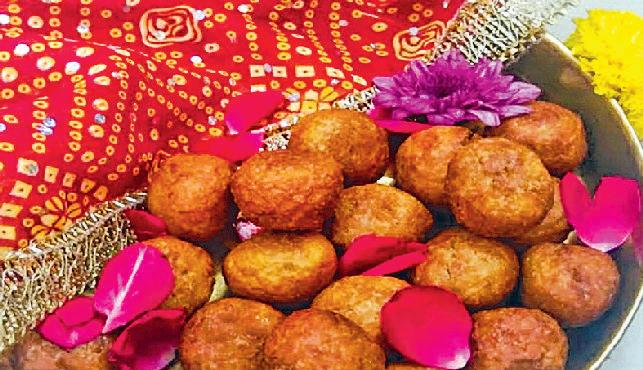 चौमासे में गुलगुले-घेवर की खुशबू से महकेंगी गलियां