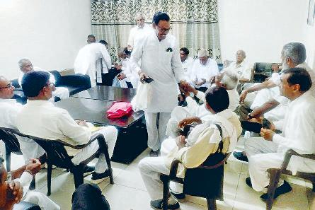 रिटायर्ड कर्मचारी संगठन फतेहाबाद की मासिक बैठक आयोजित डीए और वेतन आयोग का लाभ न देने के फैसले का किया विरोध