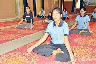 योग से मन की बढ़ती एकाग्रता व आत्मविश्वास में होती वृद्धि : मेहता
