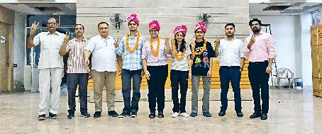 स्कॉलर्स कान्वेंट स्कूल के 5 विद्यार्थियों ने नीट एग्जाम पास कर रचा इतिहास