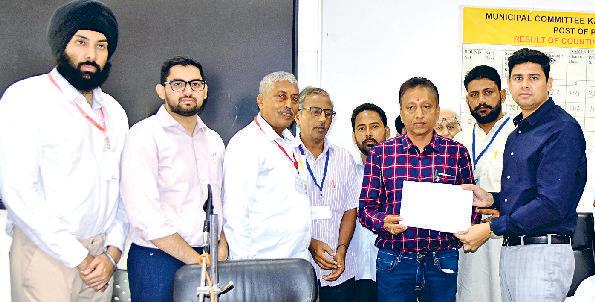 भाजपा समर्थित उम्मीदवार को 1029 मतों से हराया कांग्रेस समर्थित महेश कुमार बने कालांवाली नगरपालिका के प्रधान