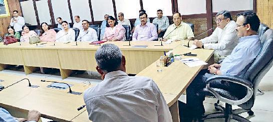 शिक्षक सौ प्रतिशत प्लेसमेंट का रखें लक्ष्यः कुलपति