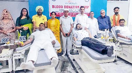 स्वस्थ व्यक्ति साल में दो बार करे रक्तदानः कसवां
