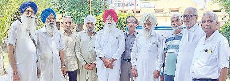 बैठक में रिटायर्ड कर्मचारियों की मांगों व समस्याओं पर की चर्चा