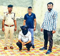 क्रिकेट सट्टेबाजी के नाम पर लाखों की धोखाधड़ी करने का आरोपी गिरफ्तार, अन्य की तलाश जारी