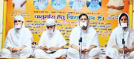 रानियां जैन साध्वियों ने किया चातुर्मासिक मंगल प्रवेश