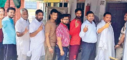 प्रधान के लिए 10 उम्मीदवार मैदान में, 2 पार्षद निर्विरोध निर्वाचित कालांवाली नपा चुनाव के लिए हुई वोटिंग