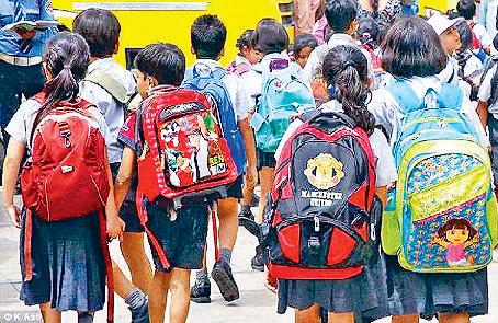 ग्रीष्मकालीन अवकाश के बाद स्कूलों में लौटी रौनक