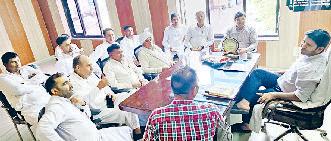 बीडीपीओ ऋषभ सिंगल ने संभाला कार्यभार, ली बैठक