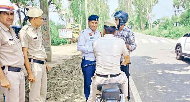 बुलेट के पटाखे छोड़ने पर 32 हजार 500 का चालान