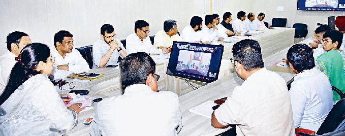 जल निकासी व जन शिकायतों के त्वरित समाधान के दिए निर्देश मुख्यमंत्री ने वीसी के माध्यम से की बाढ प्रबंधन तैयारियों की समीक्षा