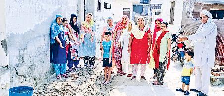 भारत नगर कॉलोनीवासियों का फूटा गुस्सा