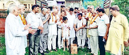 बारह लाख से बने अपना पार्क का उ‌द्घाटन