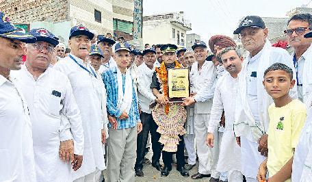 सोनू का लेफ्टिनेंट के चयन पर किया भव्य अभिनंदन