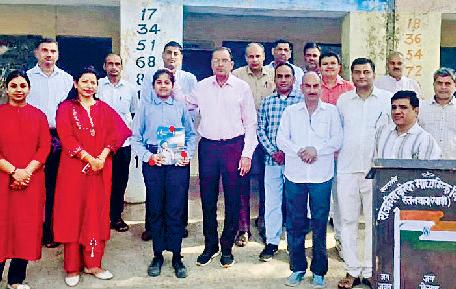 गवर्मेंट स्कूल रतनथल की छात्रा सारिका का सुपर-100 में हुआ चयन