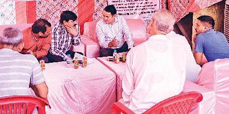 खुला दरबार में 35 में से आठ शिकायतों का हुआ निपटान, सरचार्ज माफी योजना की दी जानकारी