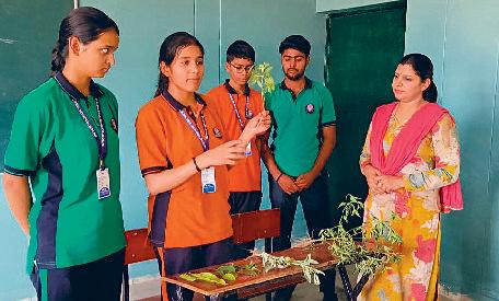 विद्यार्थियों ने विज्ञान के चमत्कारों को दैनिक जीवन की गतिविधियों से जोड़कर समझा