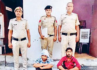 चार साल बाद बरामद हुई चोरी की बाइक, दो आरोपी चढ़े पुलिस के हत्थे