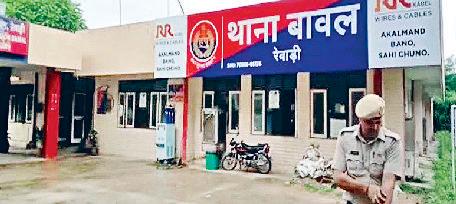 धोखाधड़ी के आरोपी फर्जी पुलिसकर्मी ने दी भाजपा नेता को धमकी, केस दर्ज