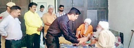 डालसा सचिव ने वृद्ध आश्रम का किया निरीक्षण, सुविधाओं की ली जानकारी
