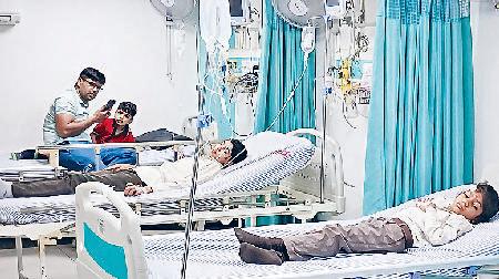 प्राइवेट स्कूल संचालक नहीं आ रहे बाज, कंडम बसों में ढो रहे मासूम बच्चे, जांच में कई बसें मिलीं अनफिट