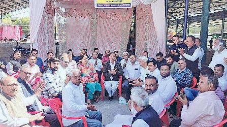 करोड़ों रुपये लेकर गायब हुए व्यापारी की वापसी