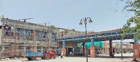 कायाकल्प से भव्य नजर आने लगा रेवाड़ी जक्शन, तेजी से हो रहा पुनर्विकास कार्य