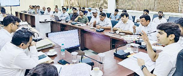 बरसात में स्वयं मॉनिटरिंग करके जलभराव वाले क्षेत्रों में व्यापक प्रबंध करें विभाग : उपायुक्त