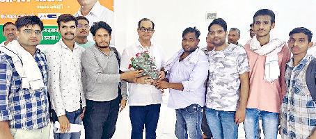 सीपीएलओ ने वेतन में वृद्धि की मांग को लेकर सौंपा ज्ञापन