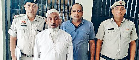 चोरी व पुलिस पर हमले के मामले में 21 साल से फरार आरोपी किया काबू