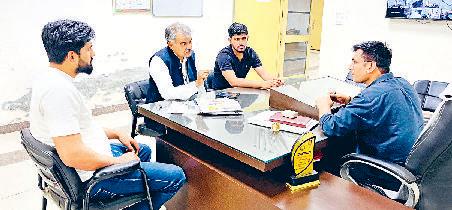 चेतावनी रेपिड रेस्पोंस टीम की बैठक में स्वास्थ्य विभाग की दो टूक नपा और जनस्वास्थ्य विभाग की लापरवाही से शहर में मच्छर पनपे तो नपेंगे अधिकारी-कर्मचारी