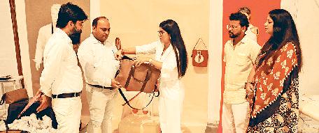 डीएलसी सुपवा के फैशन एंड लाइफस्टाइल डिजाइन विभाग द्वारा अंतिम जूरी की गई