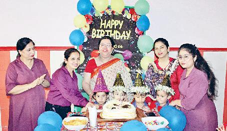 जॉन वेस्ले कॉन्वेंट स्कूल में मनाया बच्चों का जन्मदिन, काटा केक