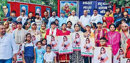 पठानिया पब्लिक स्कूल के छात्रों ने किया नाइट मार्च