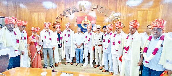 पुलिस के 11 अधिकारी सेवानिवृत्त एसपी कार्यालय में विदाई समारोह