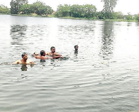 जनस्वास्थ्य विभाग के जलघर पर नहीं था चौकीदार जलघर में डूबने से छात्र की मौत, दोस्तों संग नहाने गया था