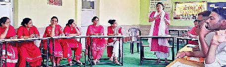 मदर इंडिया स्कूल मोखरा में सीबीएसई स्कूल शिक्षकों की क्षमता संवर्धन पर हुई कार्यशाला