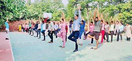 नेकीराम शर्मा राजकीय कालेज में योग सत्र का किया गया आयोजन
