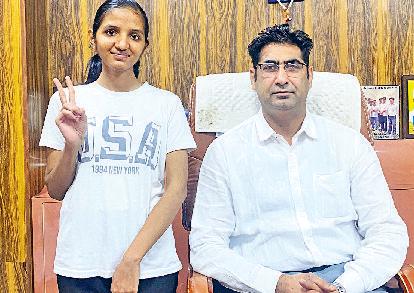 आकाशदीप दुहन साइंस इंस्टीट्यूट की छात्रा तनू का नीट में हुआ चयन