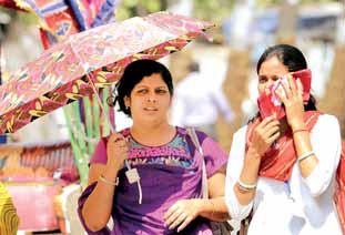 उमस भरी गर्मी से जनजीवन परेशान