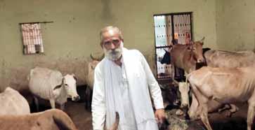 प्राकृतिक खेती अपनाने से तीन से चार लाख रुपये की हो रही अतिरिक्त आय
